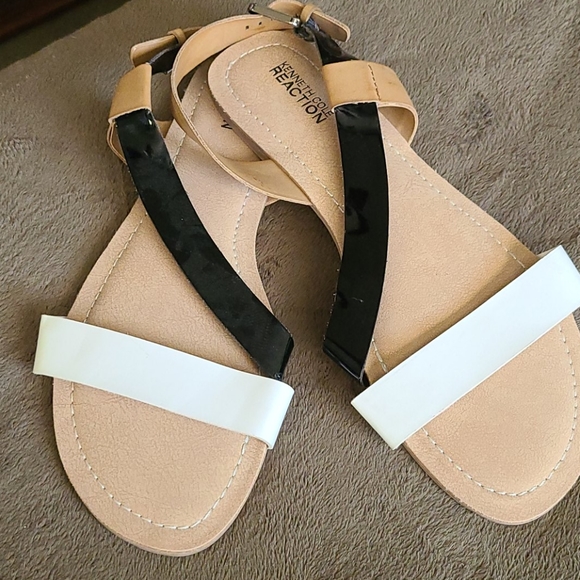 Comfy neutral slingback sandals size 9.5 - Picture 2 of 7